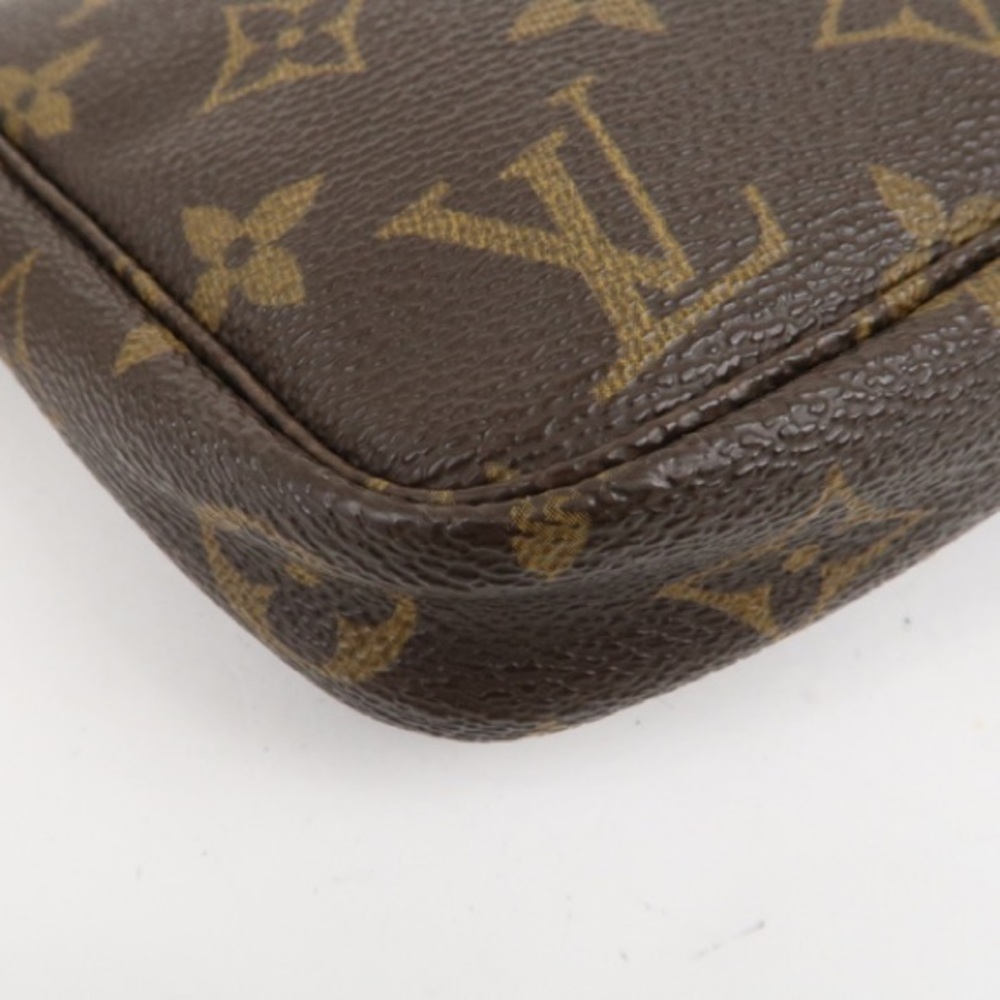 Flawless Louis Vuitton Pochette accessories crossbody shoulder with strap! - Picture 6 of 15